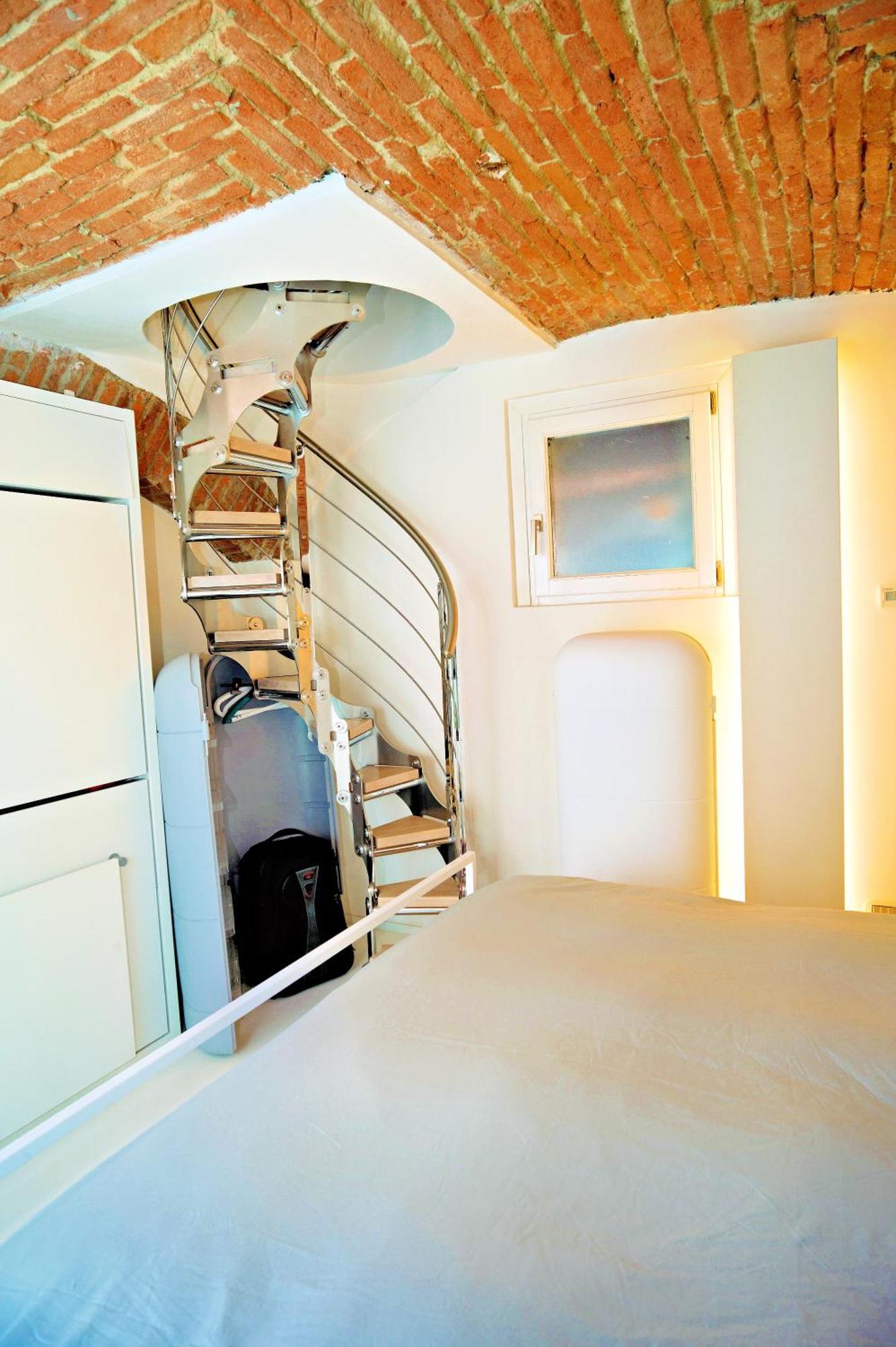 Elegant And Modern Loft In Medieval Bologna Ngoại thất bức ảnh